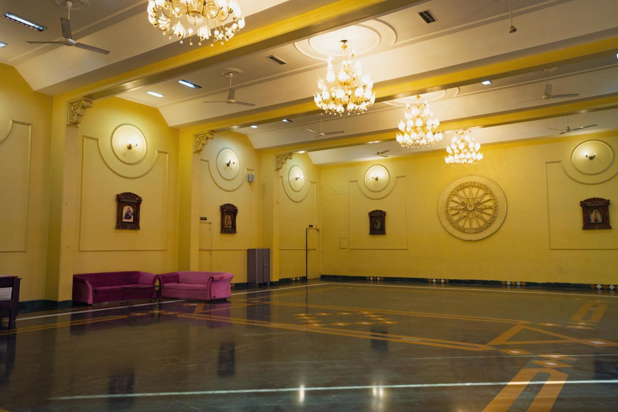 Hotel Girdhar Mahal Indore Exterior photo