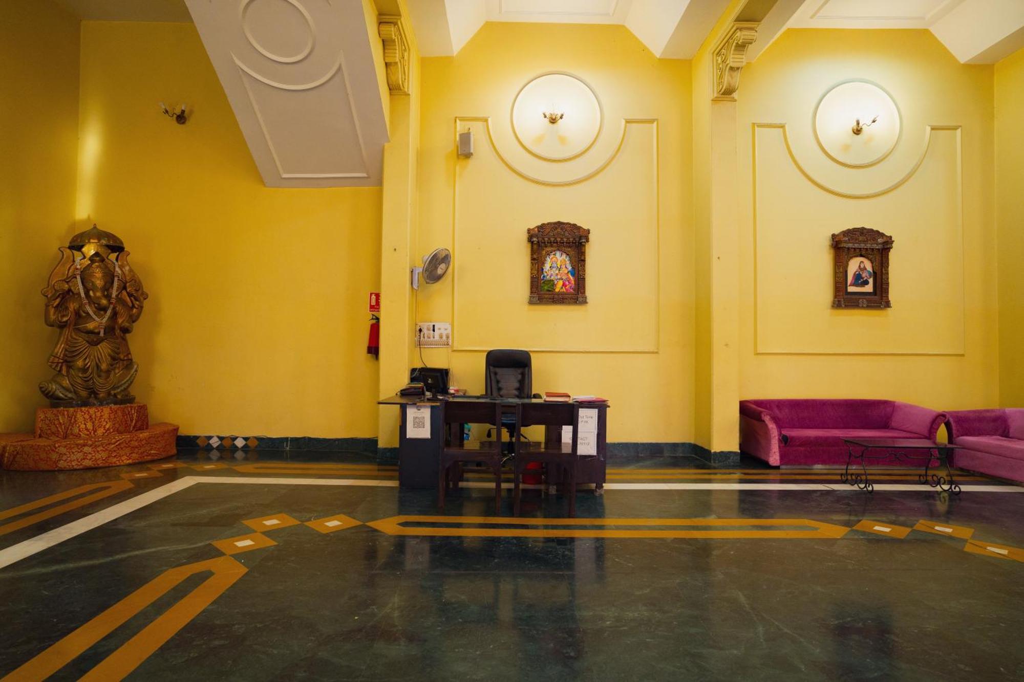 Hotel Girdhar Mahal Indore Exterior photo